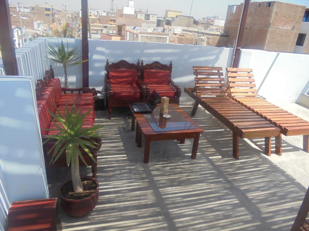 Hotel Lola Hosting à Huanchaco Extérieur photo
