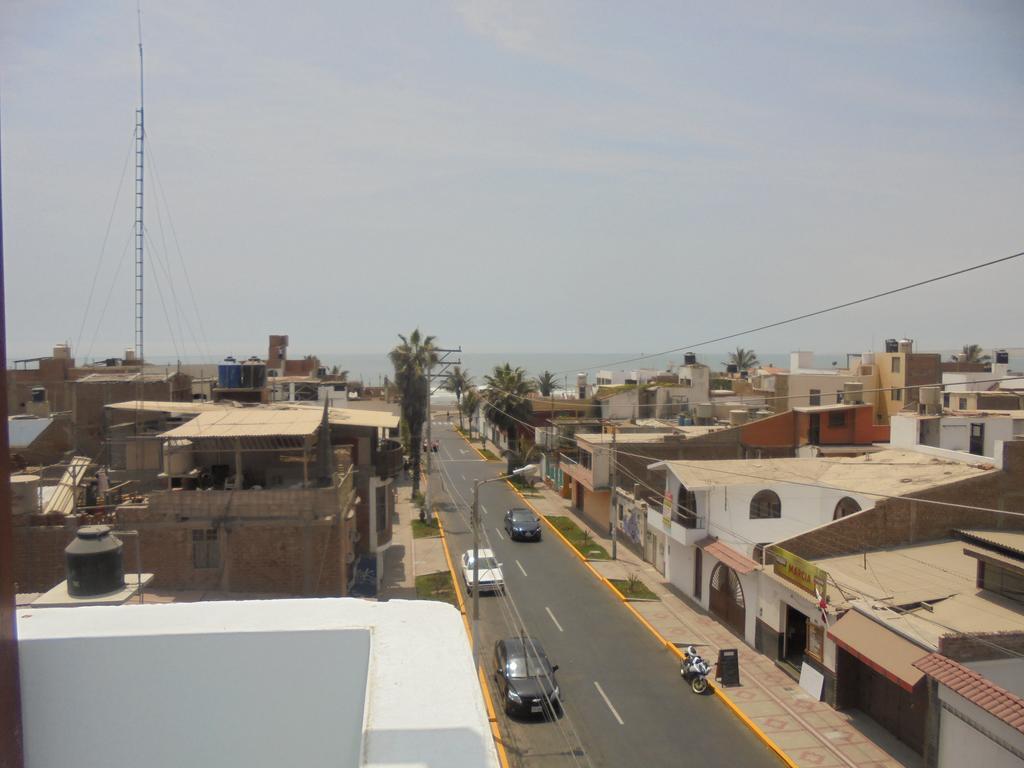 Hotel Lola Hosting à Huanchaco Extérieur photo