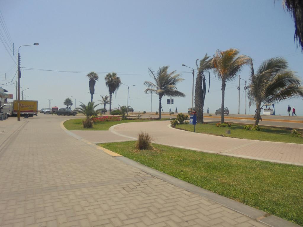 Hotel Lola Hosting à Huanchaco Extérieur photo
