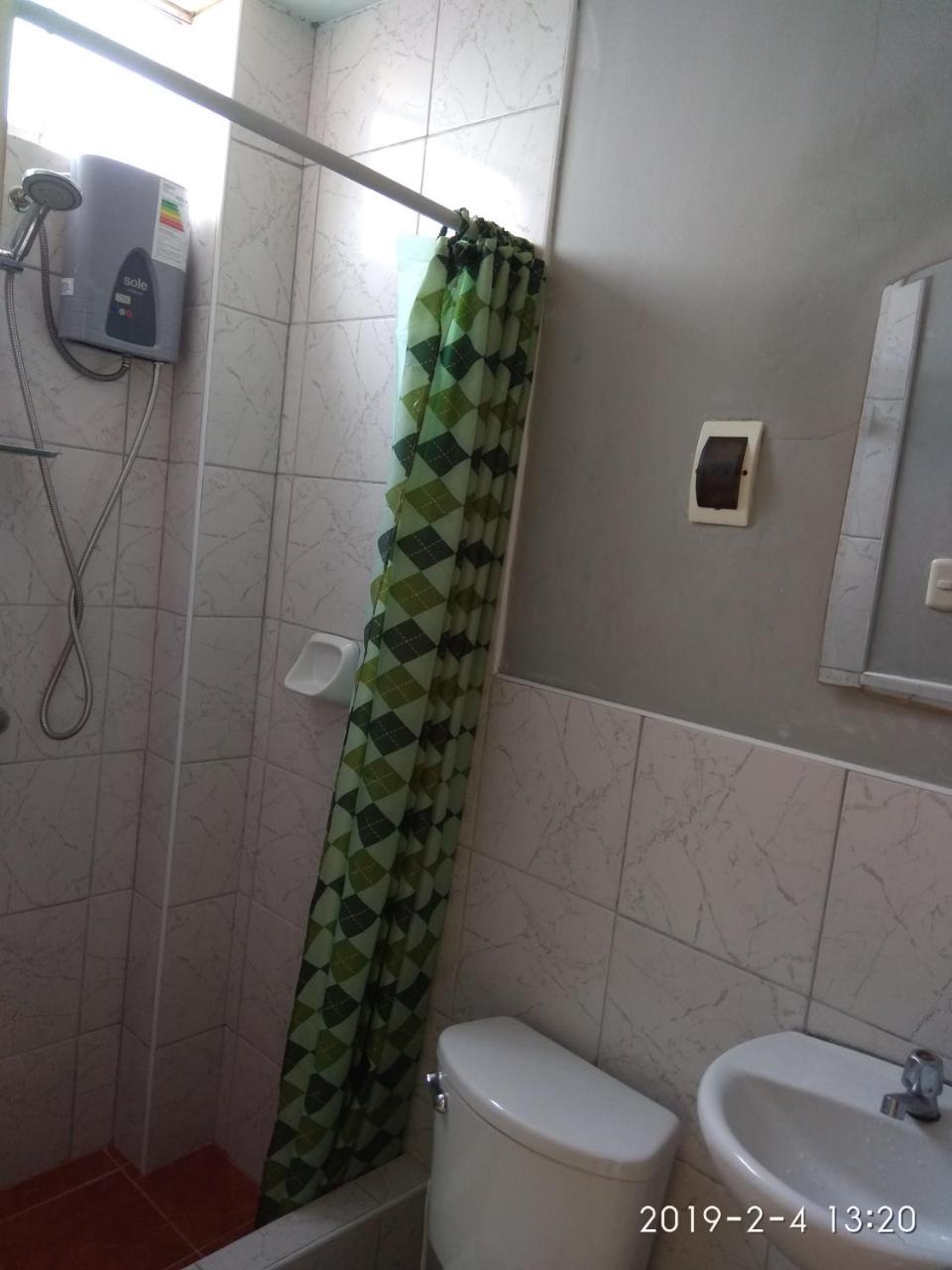 Hotel Lola Hosting à Huanchaco Extérieur photo